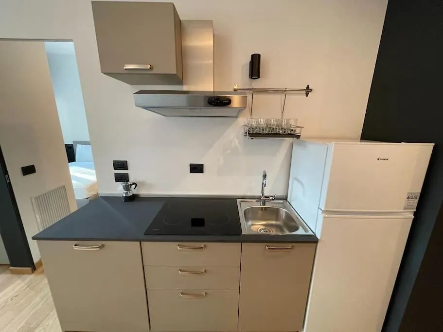 Bnb Capital Milano Central Station - Black איטליה